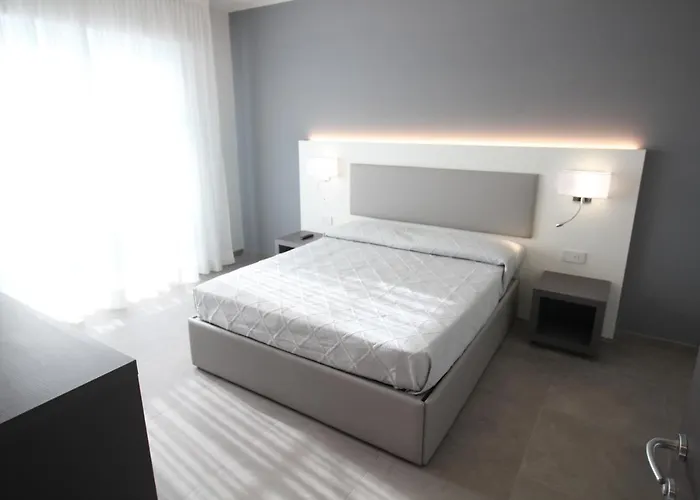 Persea Mare Арма-ди-Таджа